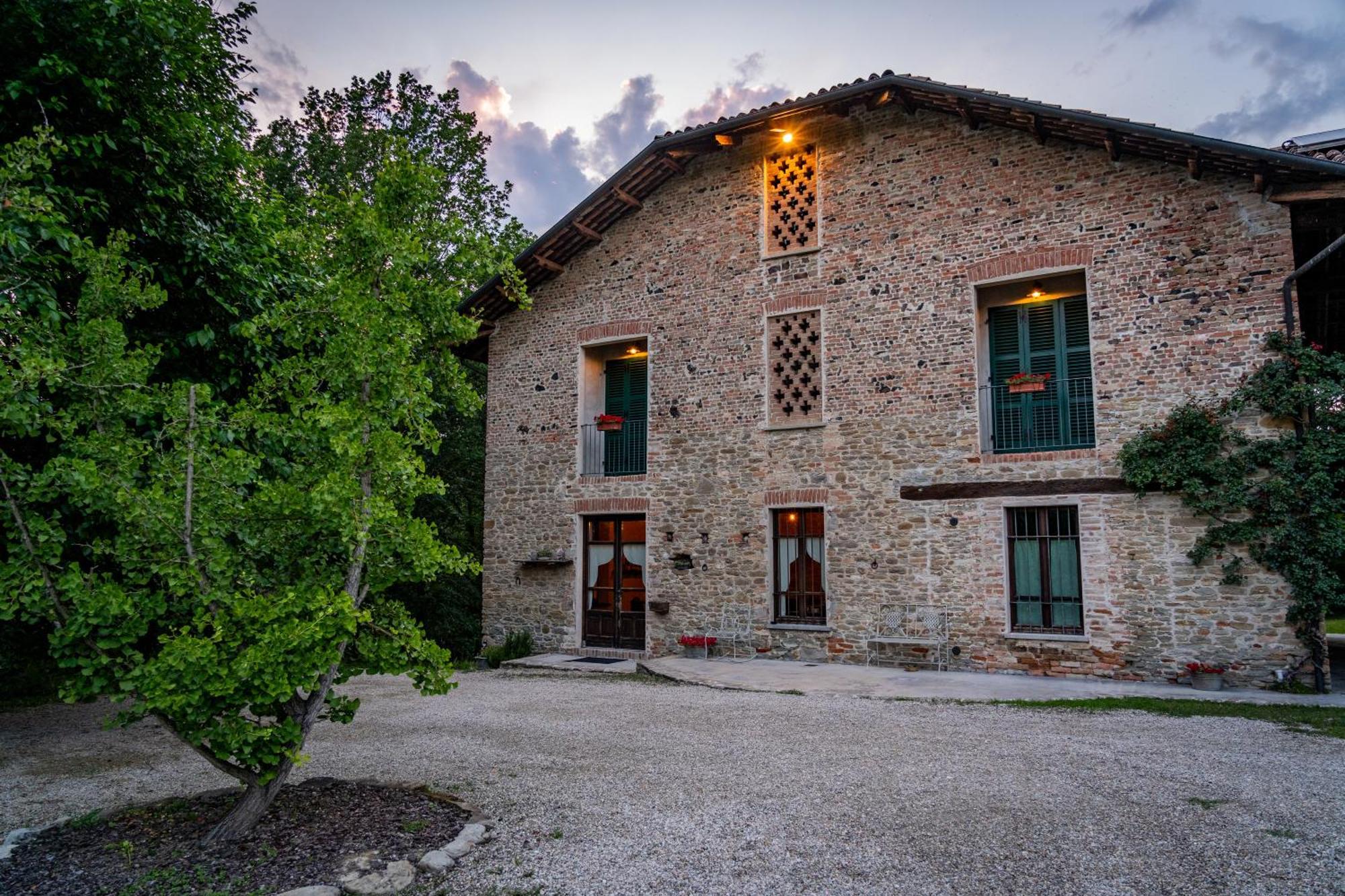 Bed and Breakfast Gilda E I Suoi Amici Neive Zewnętrze zdjęcie