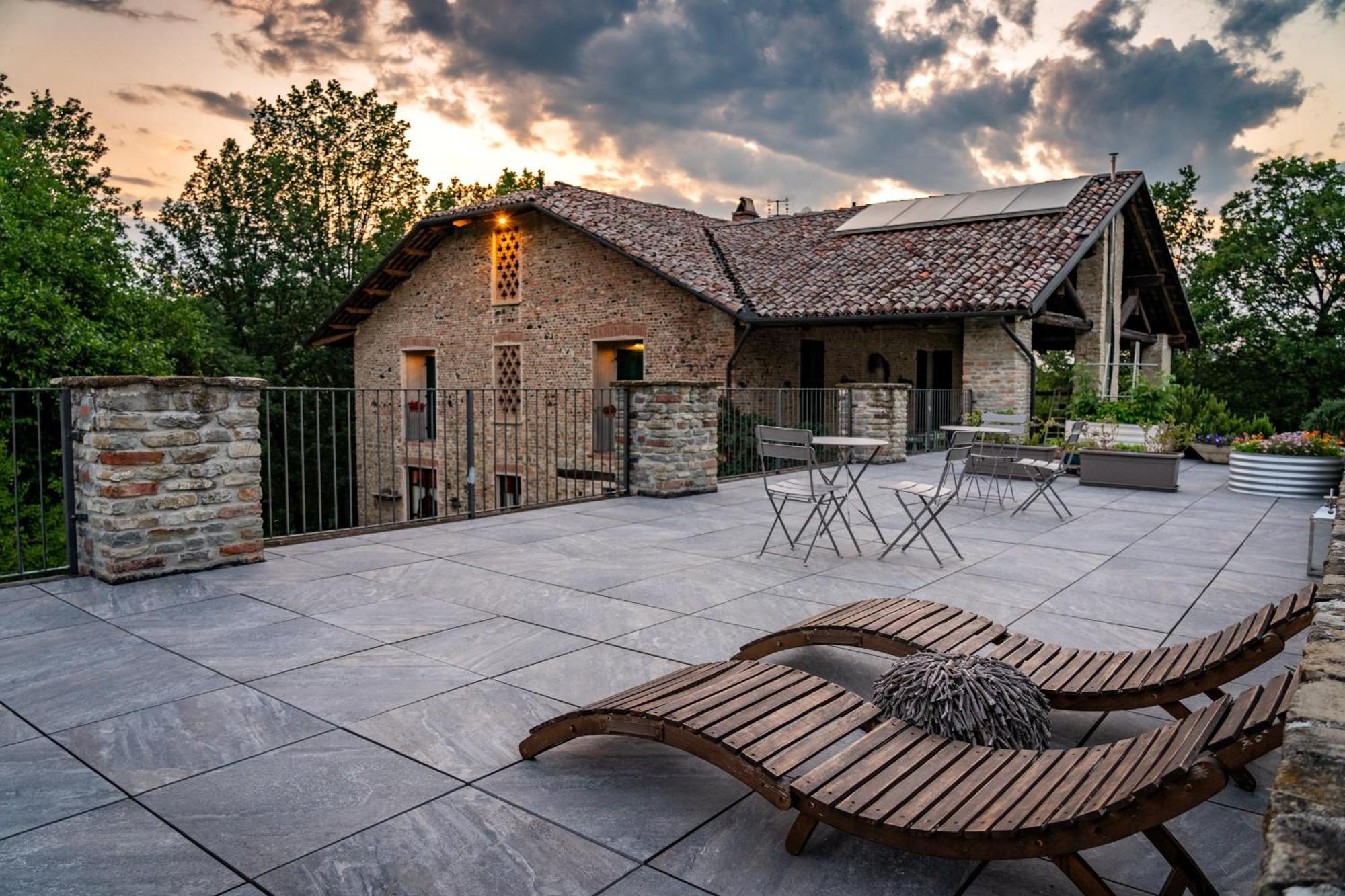 Bed and Breakfast Gilda E I Suoi Amici Neive Zewnętrze zdjęcie