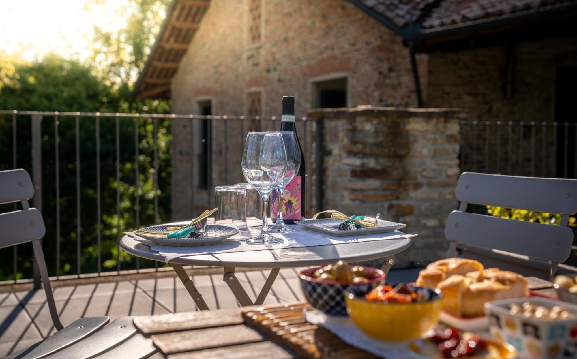 Bed and Breakfast Gilda E I Suoi Amici Neive Zewnętrze zdjęcie